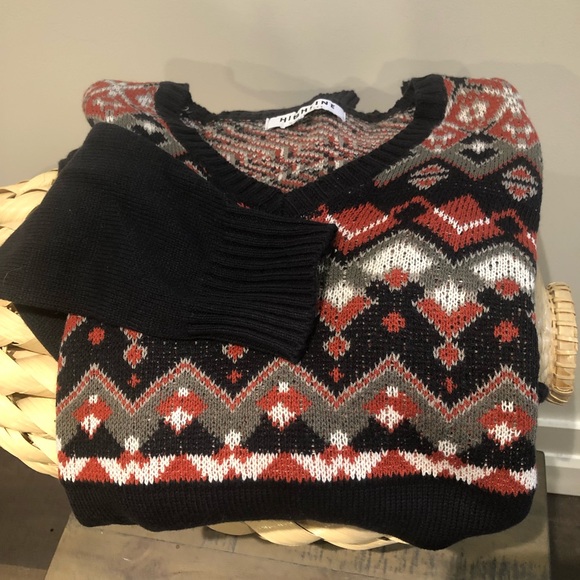 New V-Neck Sweater S size, Unisex ❄️ - Picture 4 of 4